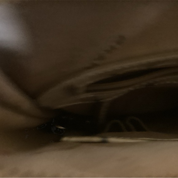 VINTAGE BRAHMIN KATIE CROSSBODY PURSE.  SEE PHOTOS, STILL IN GREAT CONDITION - Picture 5 of 7